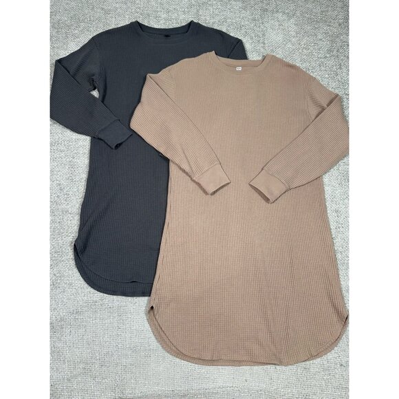 Uniqlo Dress Womens Extra Small Gray Beige Lot Of 2 Thermal T Shirt Crew Neck - Picture 1 of 13